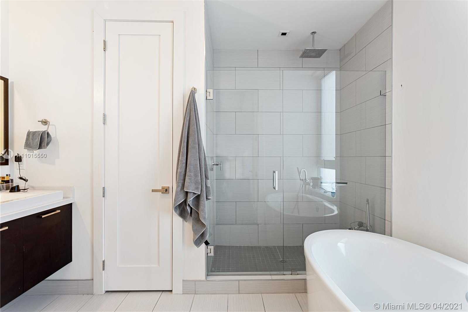Small Image of 9187 NORTH WEST 33TH ST, Doral Number 11