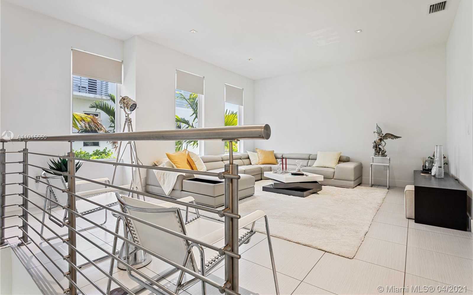 Small Image of 9187 NORTH WEST 33TH ST, Doral Number 3