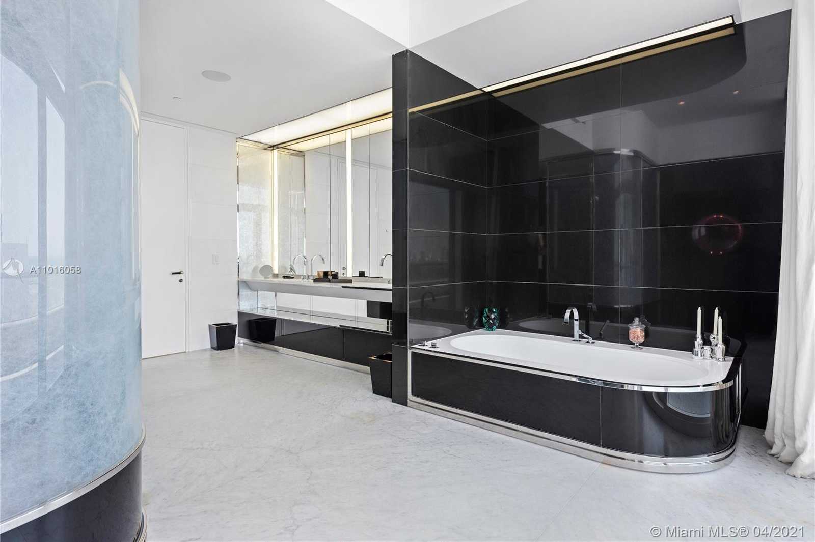 Small Image of 3315 COLLINS AVE #PH-A, Miami Beach Number 10