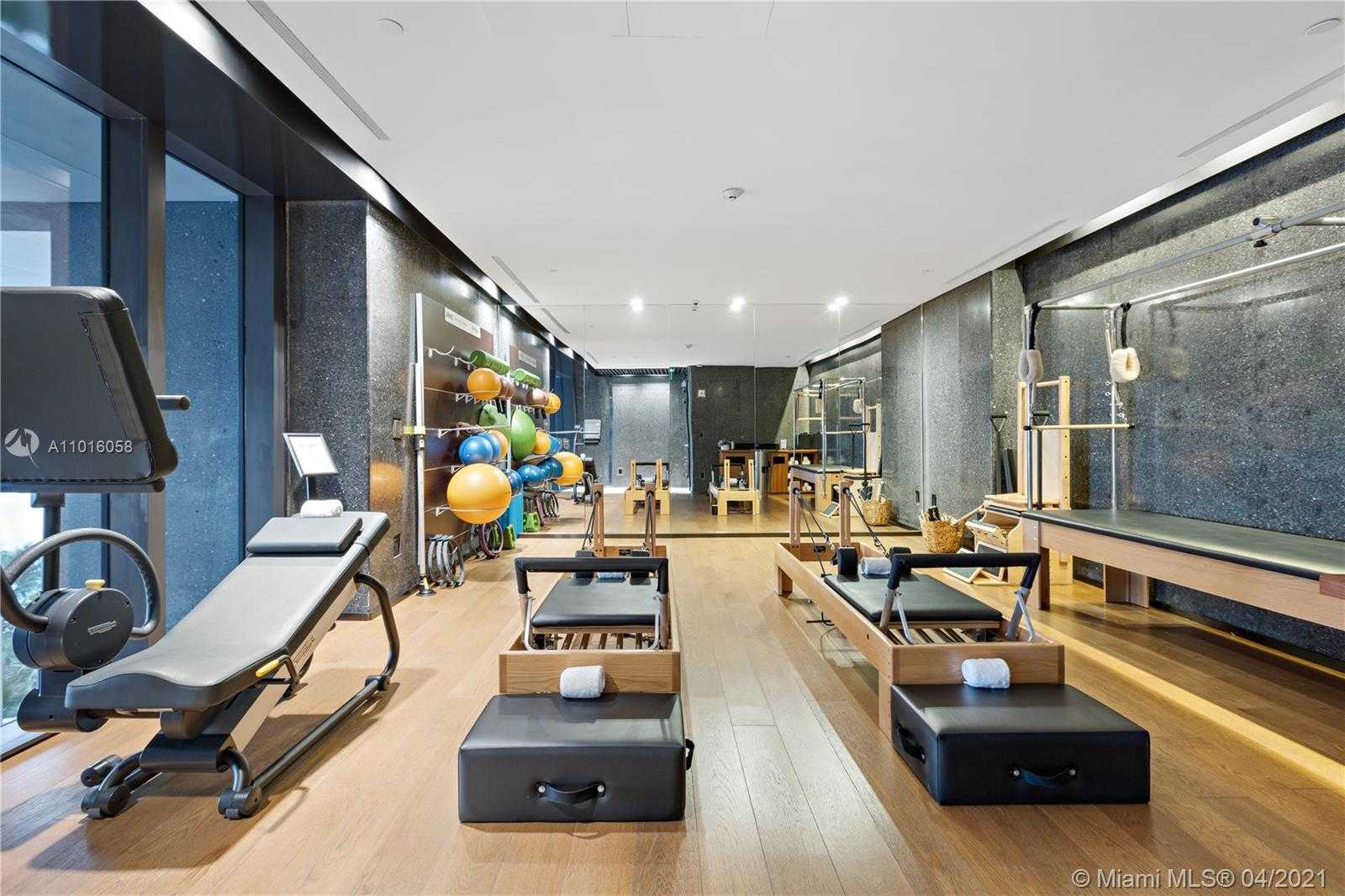 Small Image of 3315 COLLINS AVE #PH-A, Miami Beach Number 75