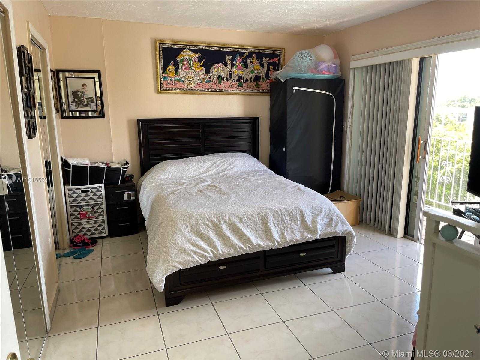 Small Image of 1655 WEST 44TH PL #509, Hialeah Number 22