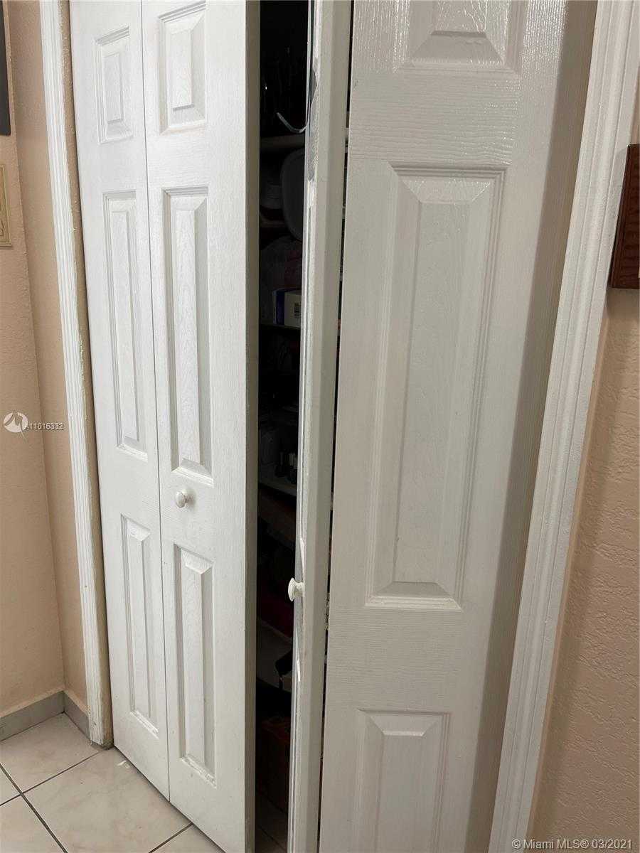 Small Image of 1655 WEST 44TH PL #509, Hialeah Number 27