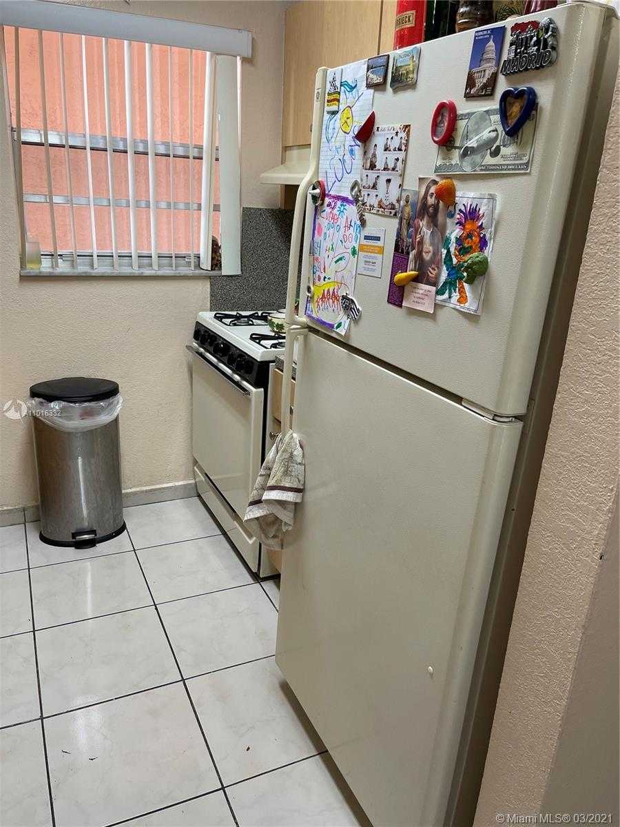Small Image of 1655 WEST 44TH PL #509, Hialeah Number 30