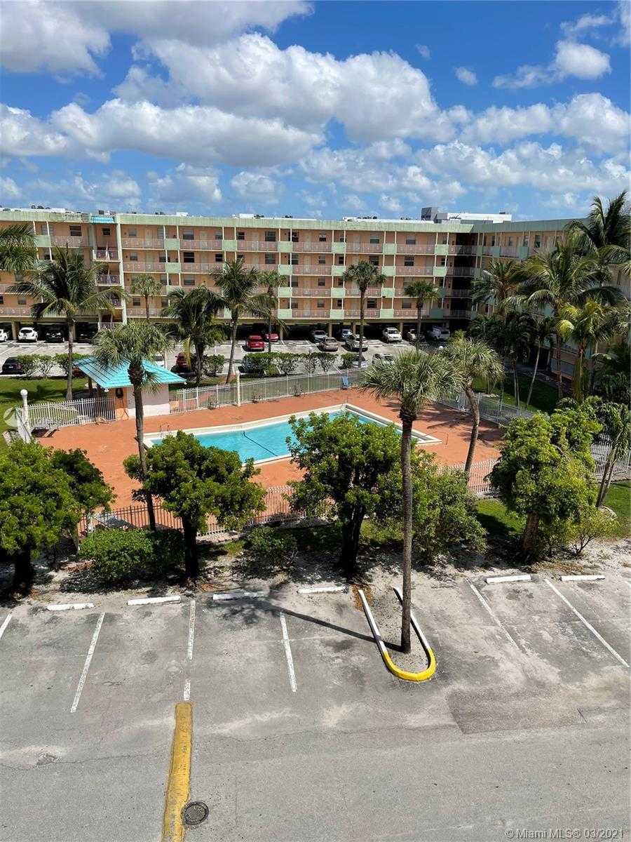 Small Image of 1655 WEST 44TH PL #509, Hialeah Number 33