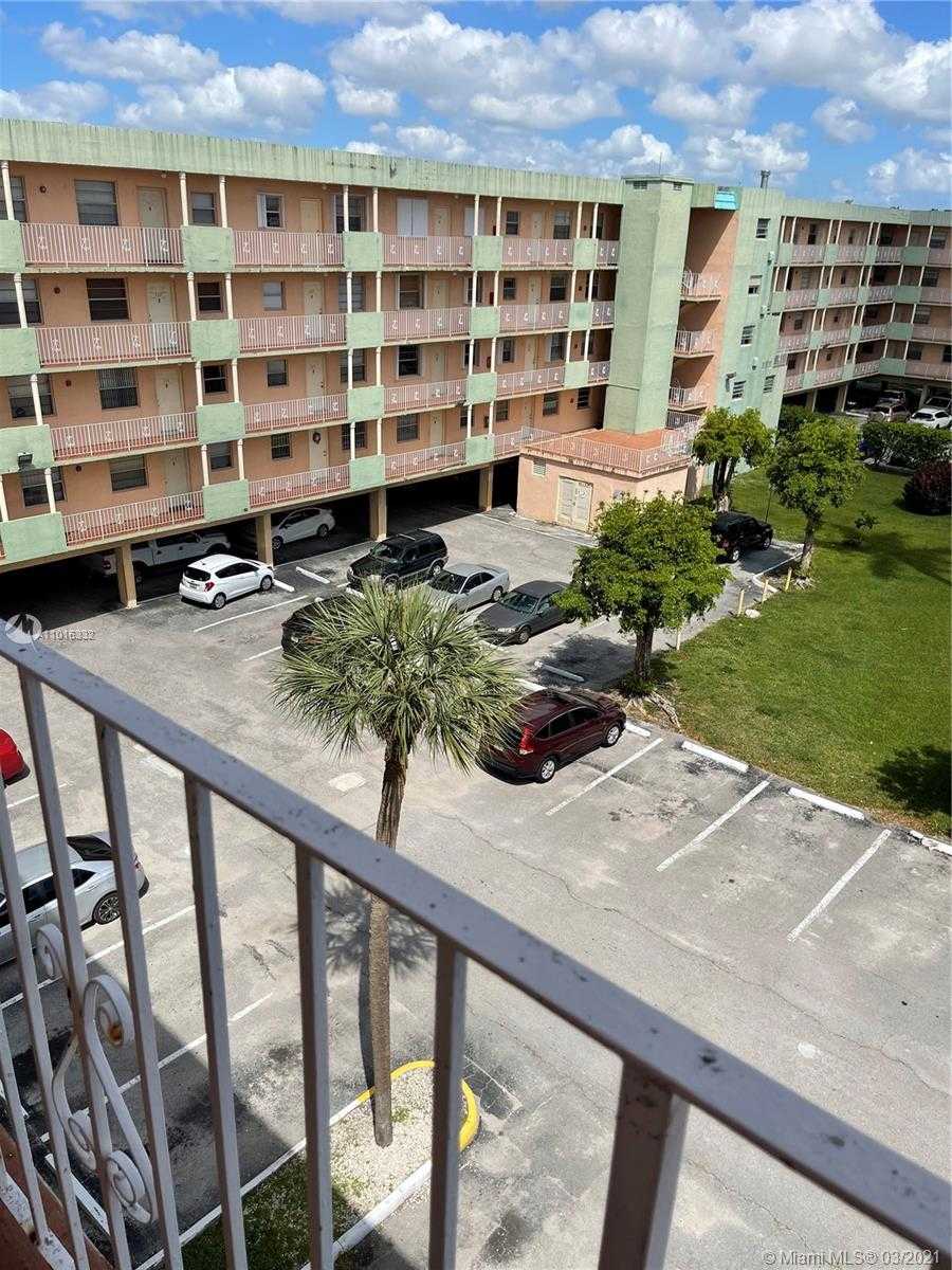 Small Image of 1655 WEST 44TH PL #509, Hialeah Number 37