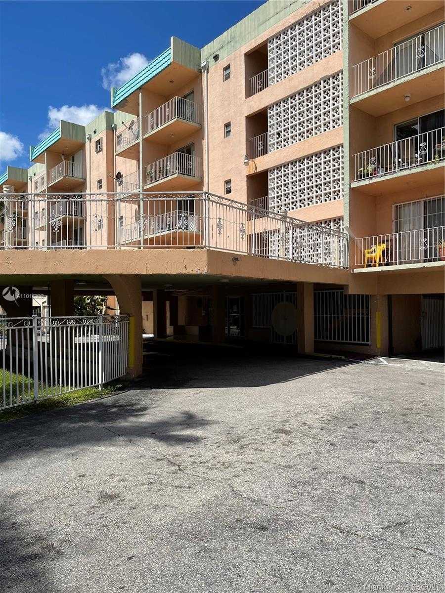 Small Image of 1655 WEST 44TH PL #509, Hialeah Number 6
