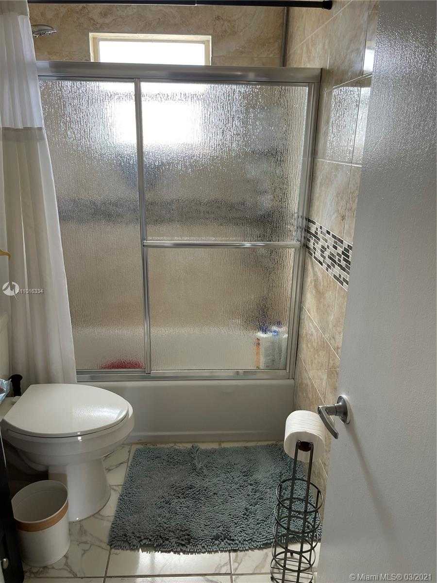 Small Image of 1655 WEST 44TH PL #516, Hialeah Number 19