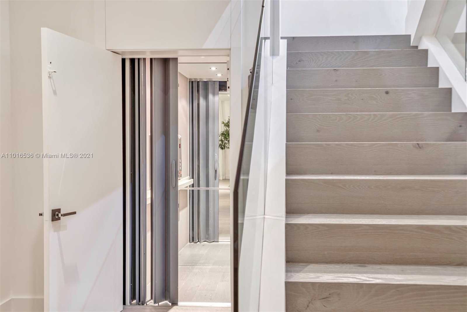 Small Image of 900 BRICKELL KEY BLVD #PH4, Miami Number 31
