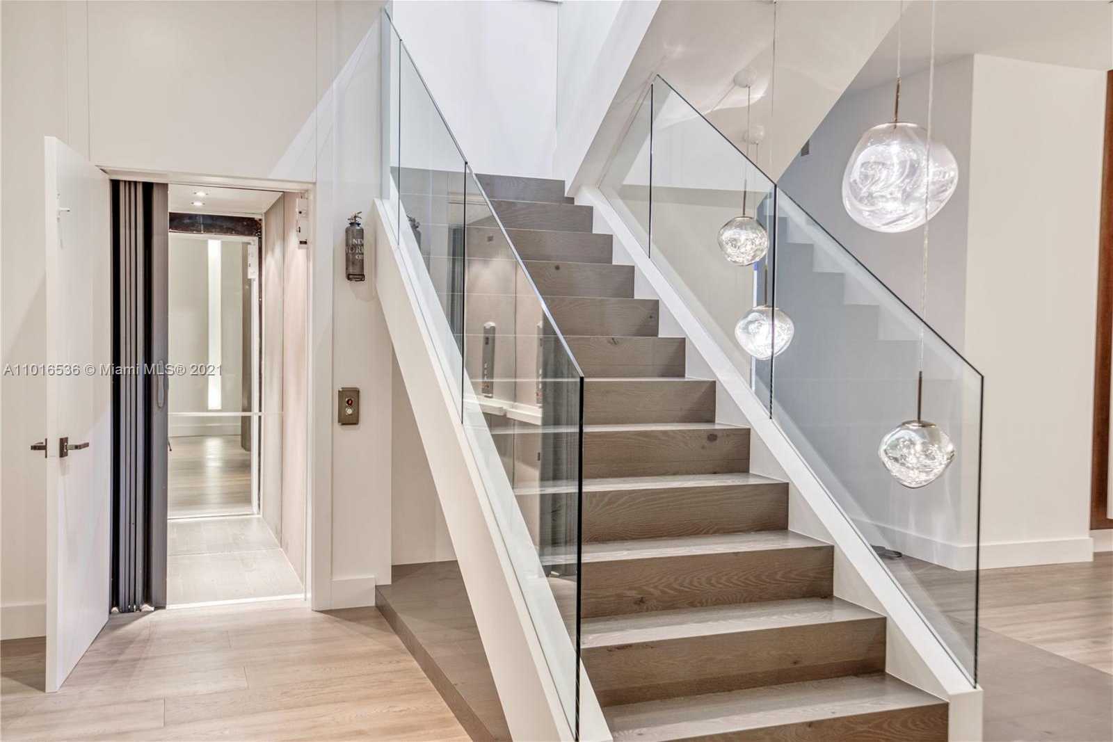 Small Image of 900 BRICKELL KEY BLVD #PH4, Miami Number 32