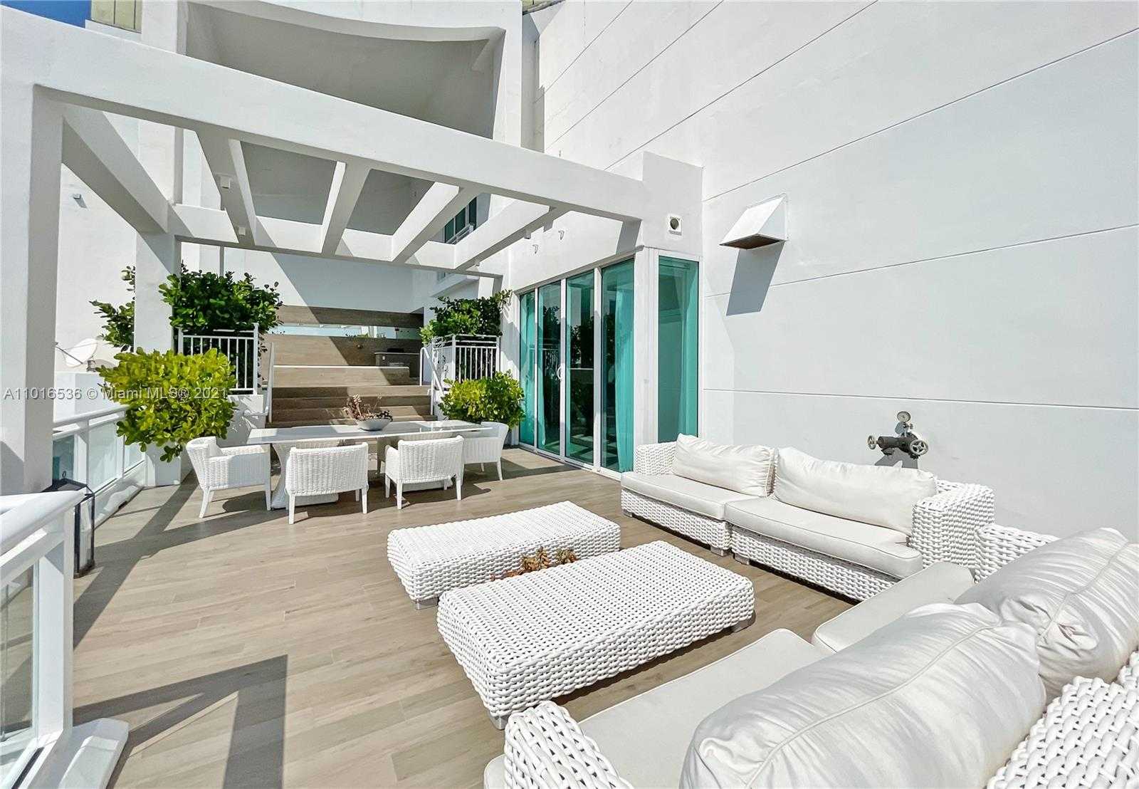 Small Image of 900 BRICKELL KEY BLVD #PH4, Miami Number 38