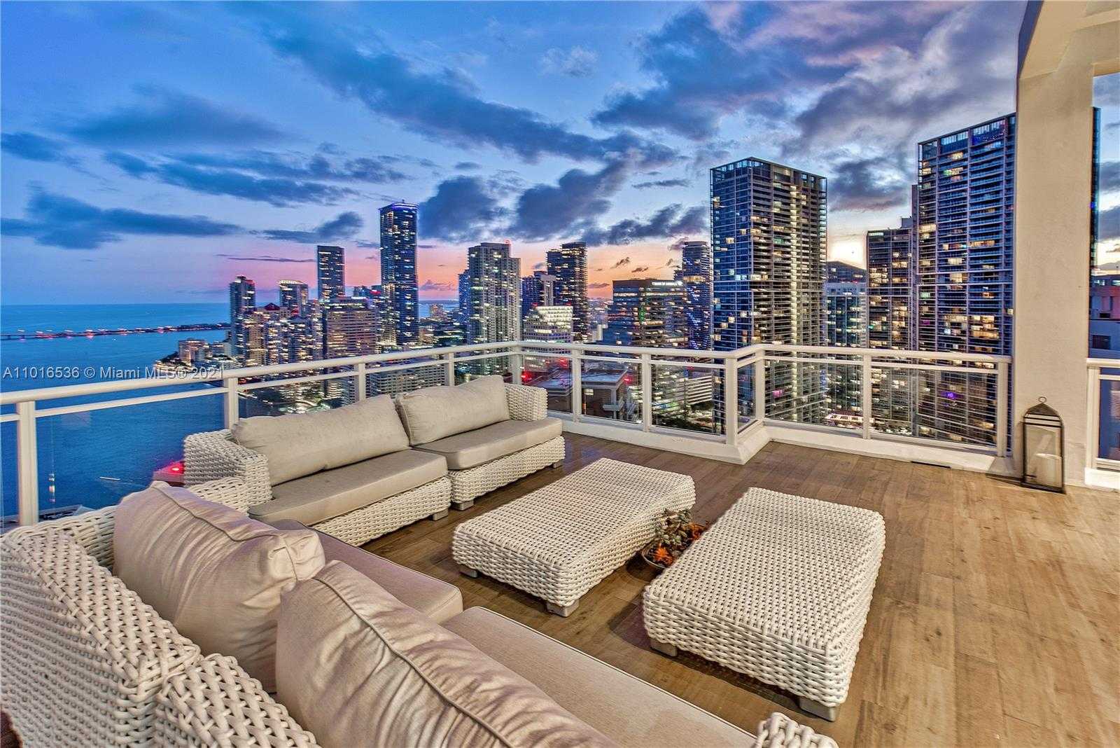 Small Image of 900 BRICKELL KEY BLVD #PH4, Miami Number 40