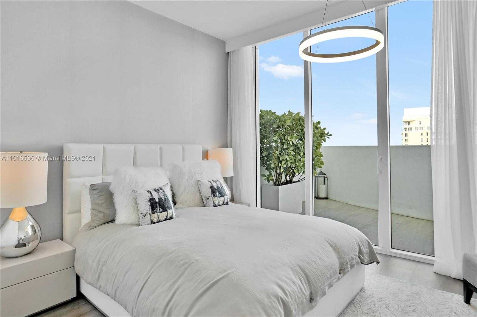Small Image of 900 BRICKELL KEY BLVD #PH4, Miami Number 53