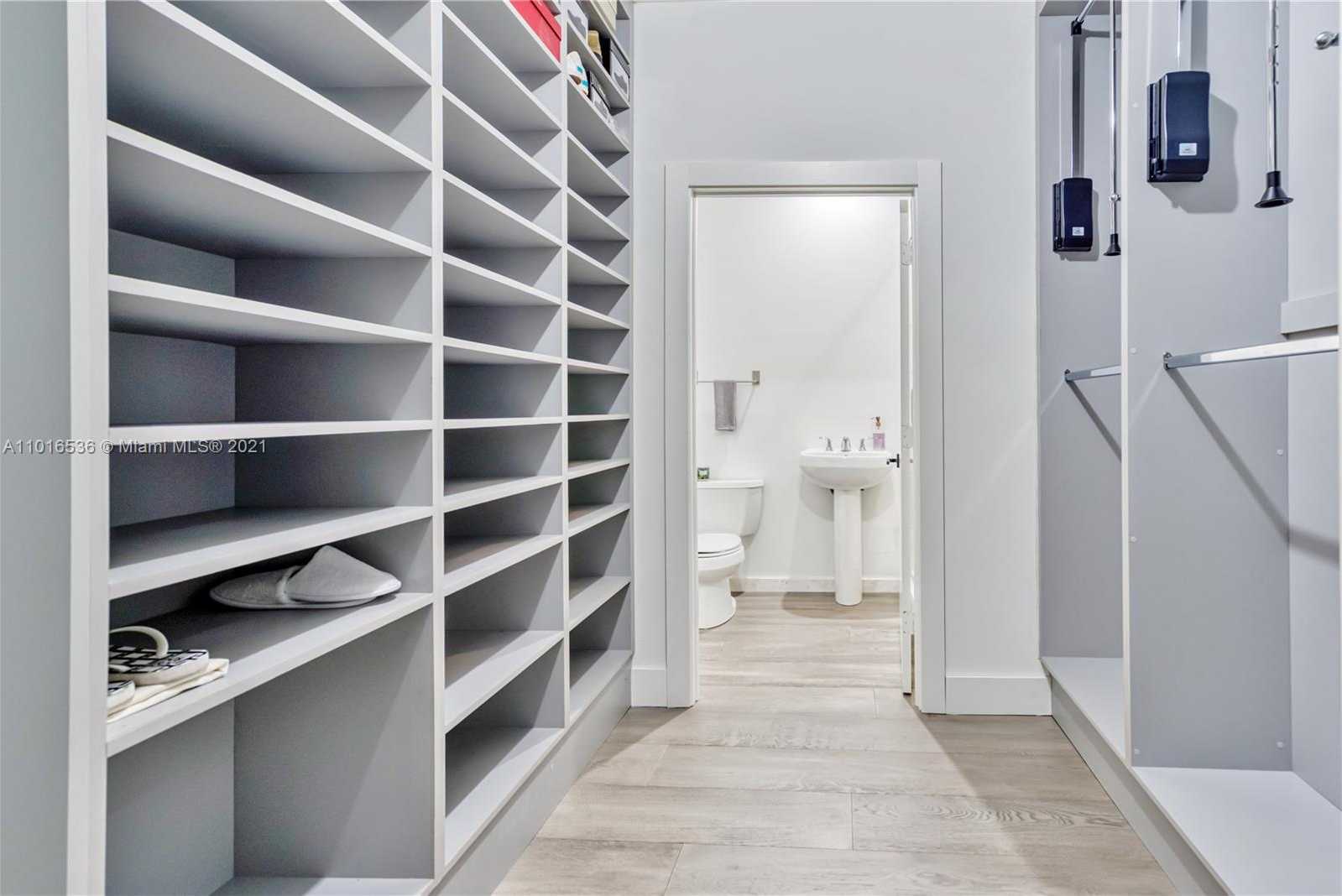Small Image of 900 BRICKELL KEY BLVD #PH4, Miami Number 68
