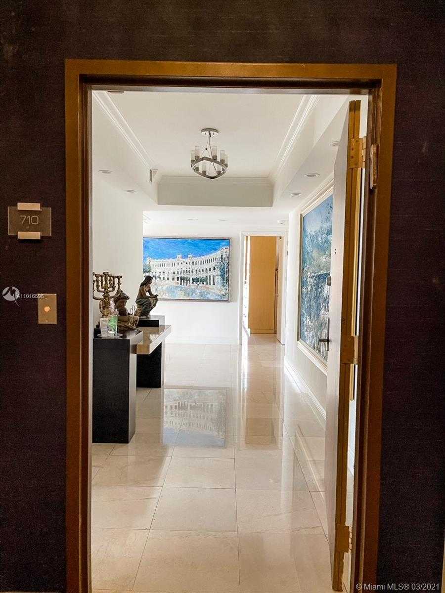 Small Image of 10155 Collins Ave, Bal Harbour, FL 33154, USA Number 2