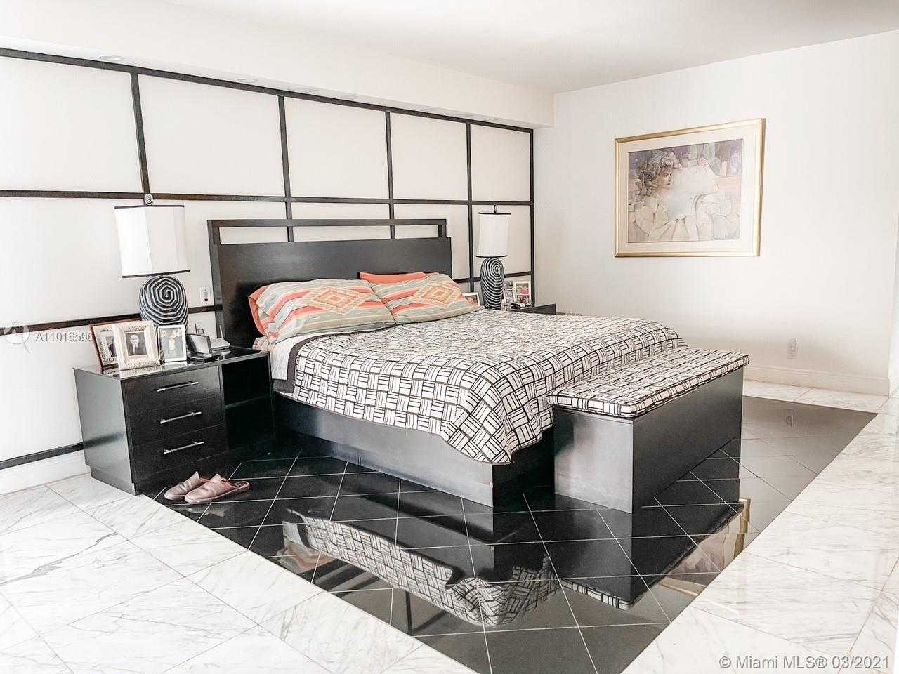 Small Image of 10155 Collins Ave, Bal Harbour, FL 33154, USA Number 32