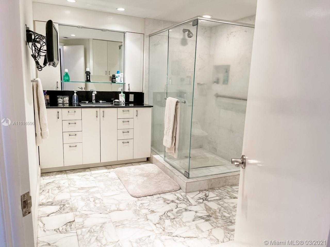 Small Image of 10155 Collins Ave, Bal Harbour, FL 33154, USA Number 39