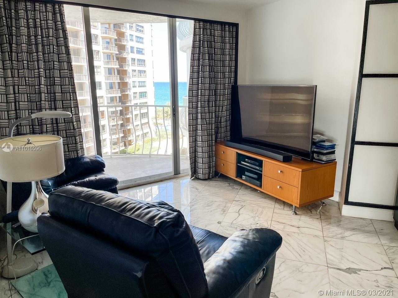 Small Image of 10155 Collins Ave, Bal Harbour, FL 33154, USA Number 45