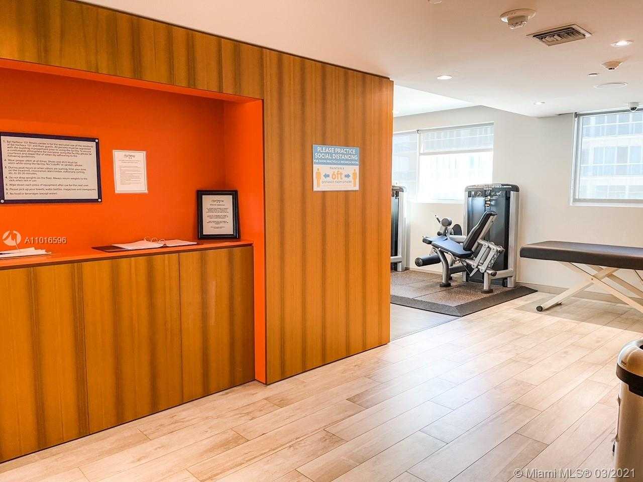 Small Image of 10155 Collins Ave, Bal Harbour, FL 33154, USA Number 48