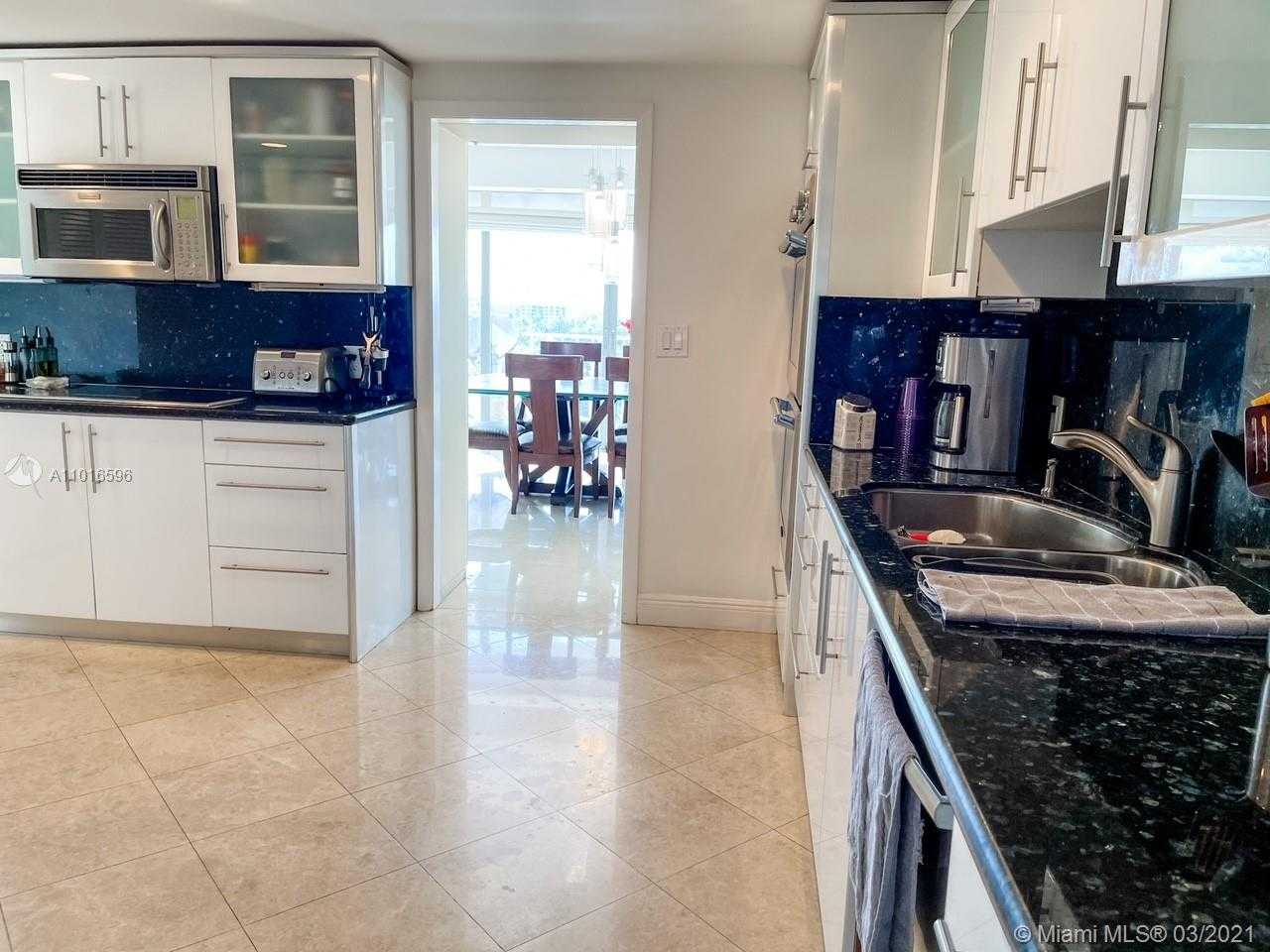 Small Image of 10155 Collins Ave, Bal Harbour, FL 33154, USA Number 5