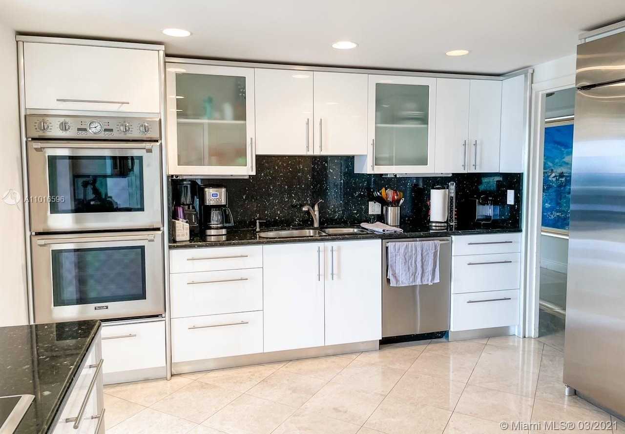 Small Image of 10155 Collins Ave, Bal Harbour, FL 33154, USA Number 6