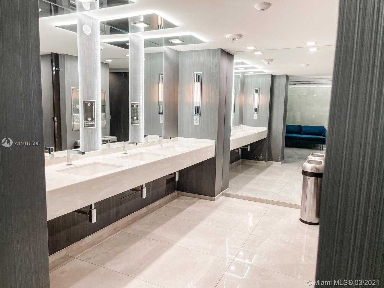 Small Image of 10155 Collins Ave, Bal Harbour, FL 33154, USA Number 60