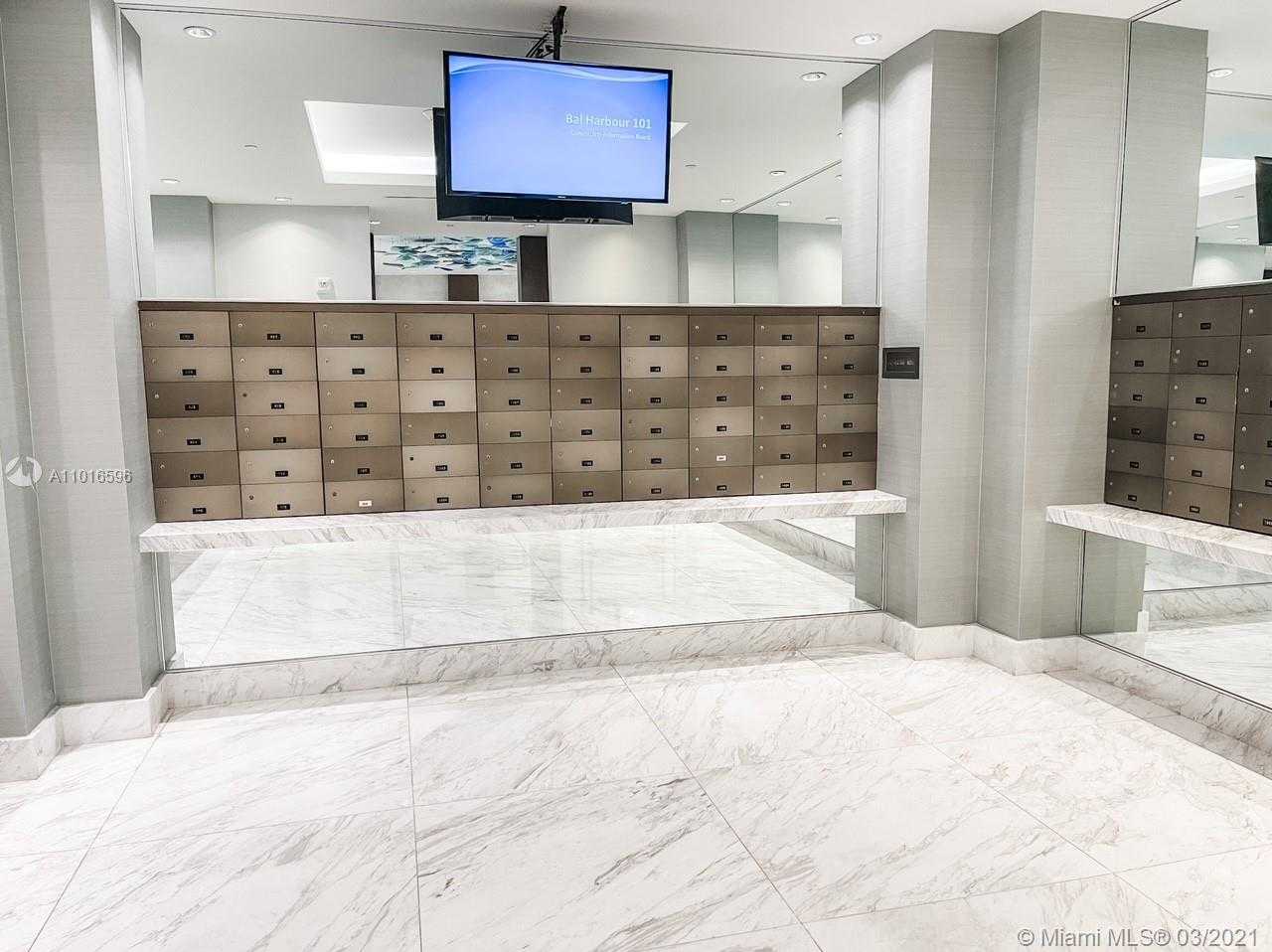 Small Image of 10155 Collins Ave, Bal Harbour, FL 33154, USA Number 84