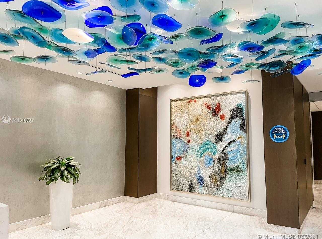 Small Image of 10155 Collins Ave, Bal Harbour, FL 33154, USA Number 86