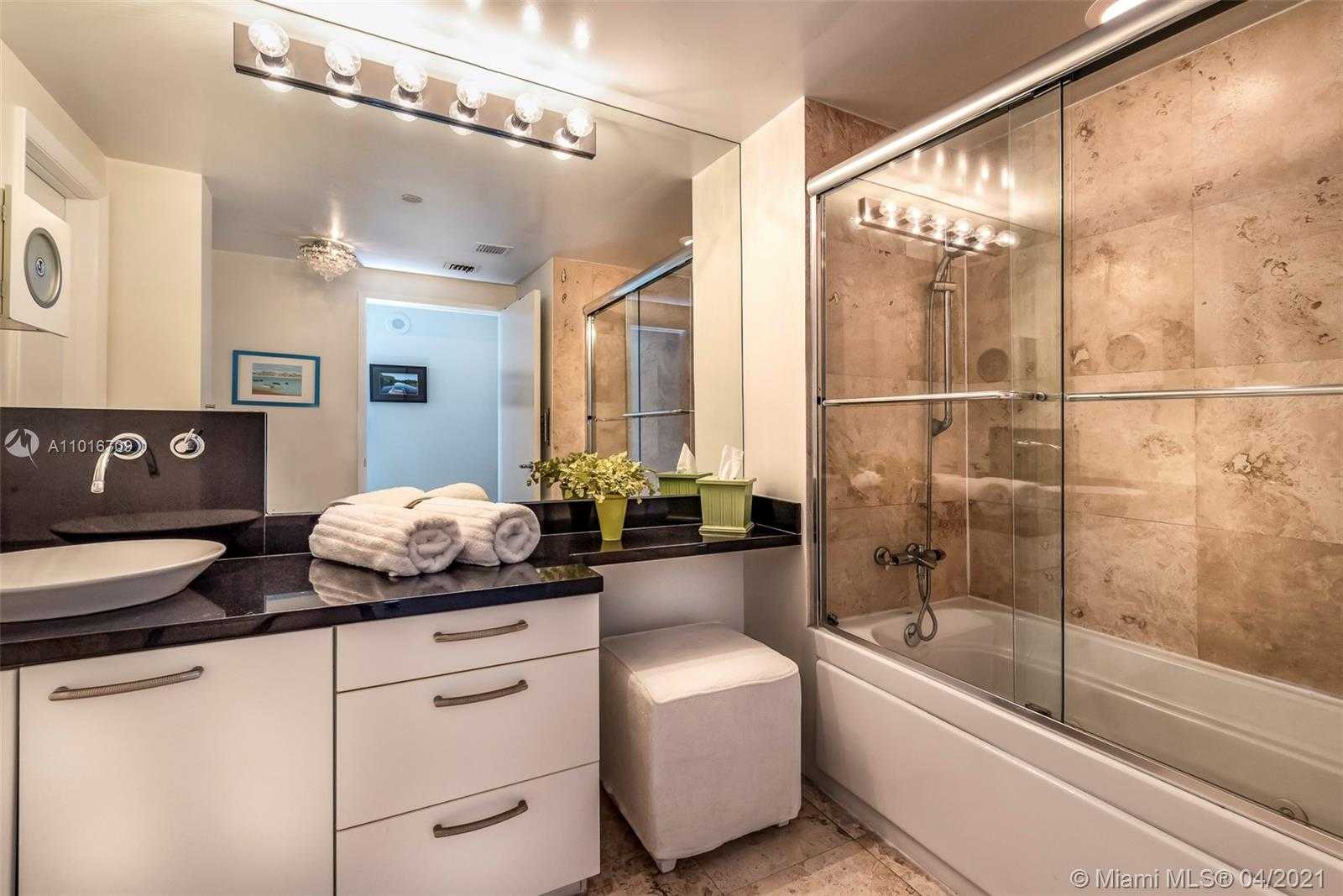 Small Image of 200 OCEAN DR #5B, Miami Beach Number 18