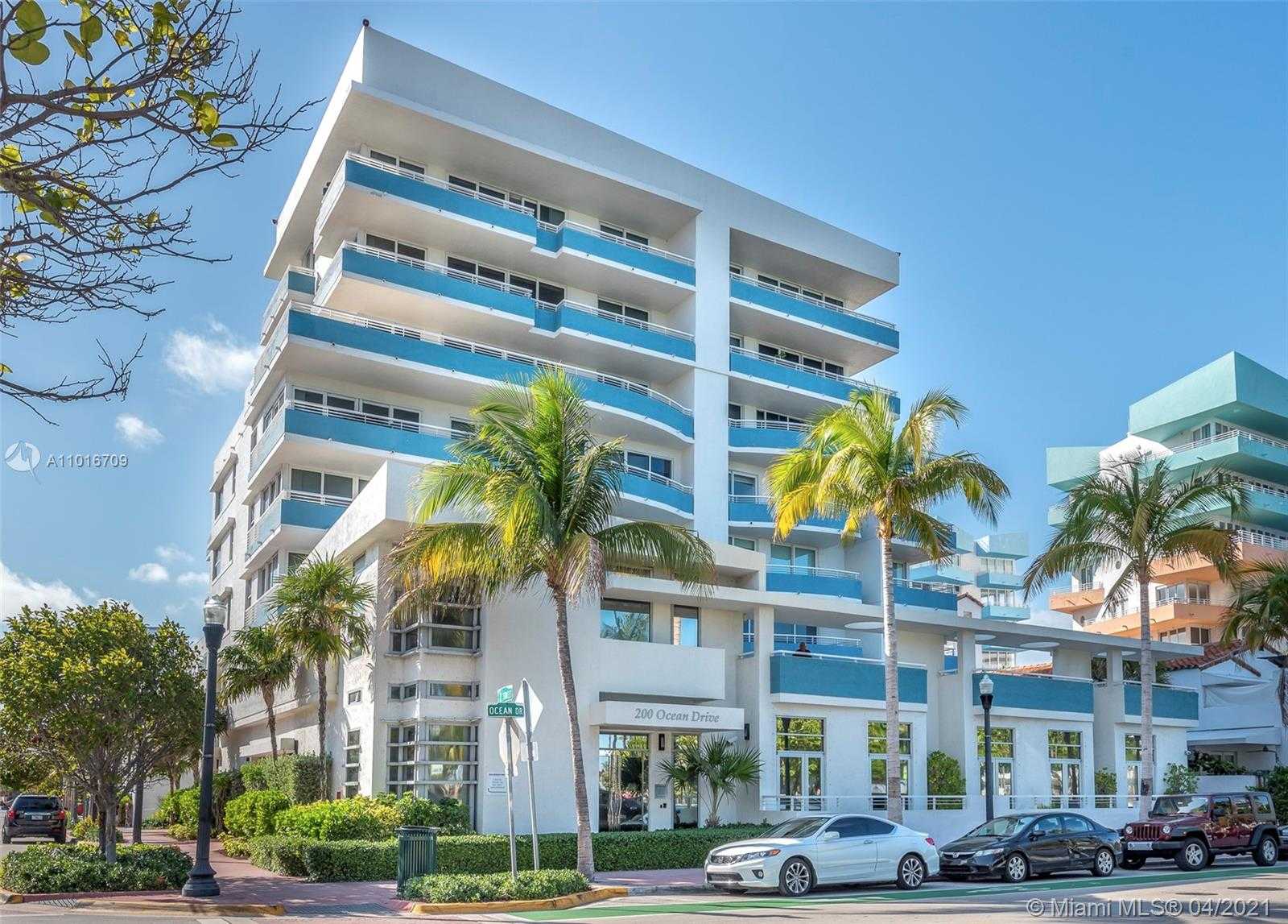 Small Image of 200 OCEAN DR #5B, Miami Beach Number 2
