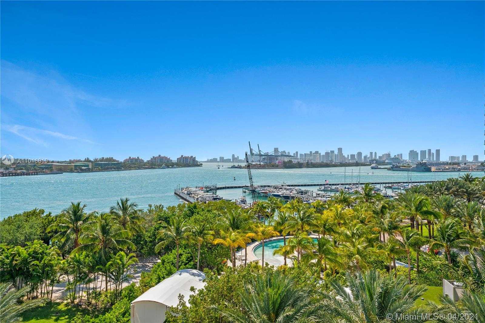 Small Image of 800 SOUTH POINTE DR #604, Miami Beach Number 3