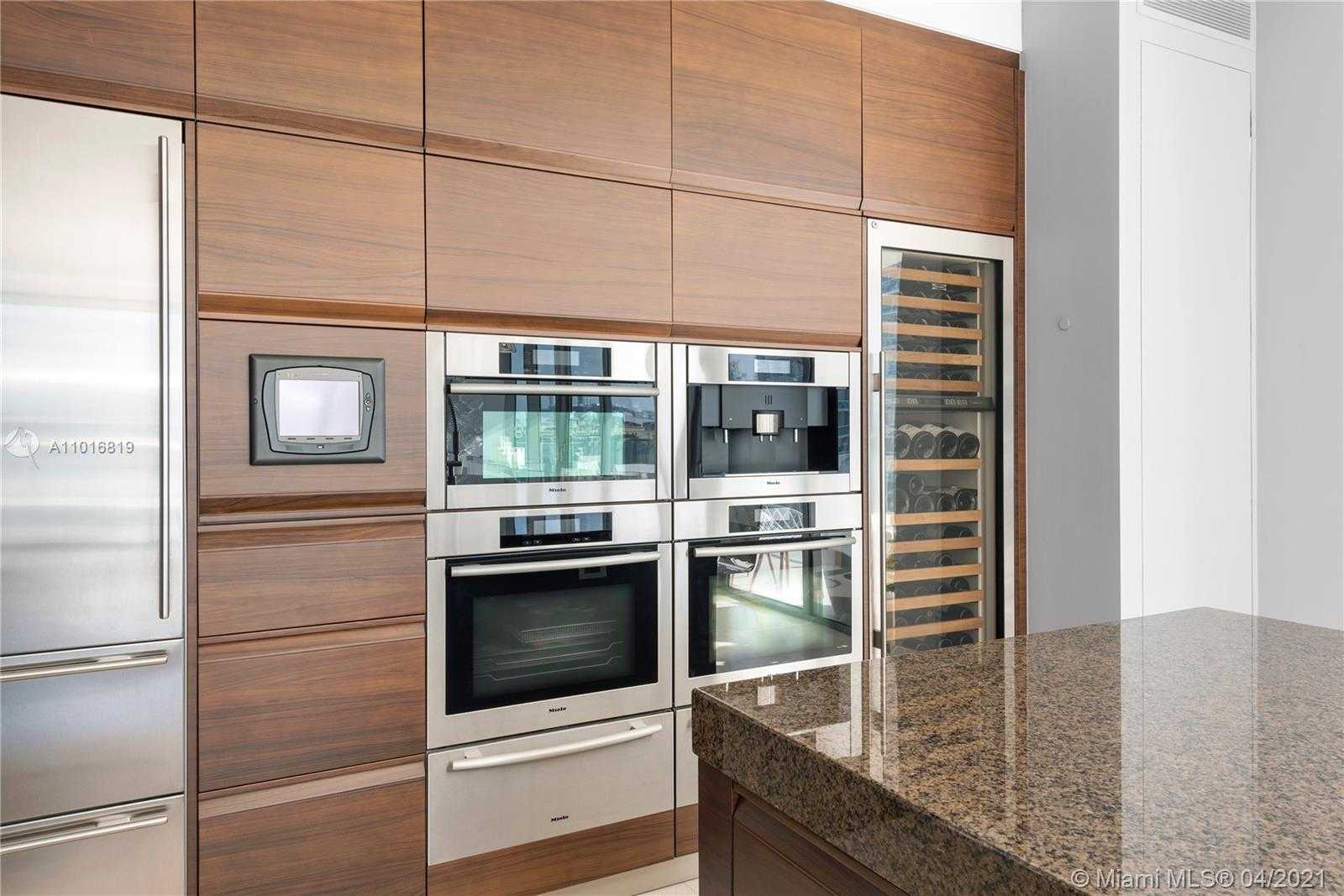 Small Image of 800 SOUTH POINTE DR #604, Miami Beach Number 40