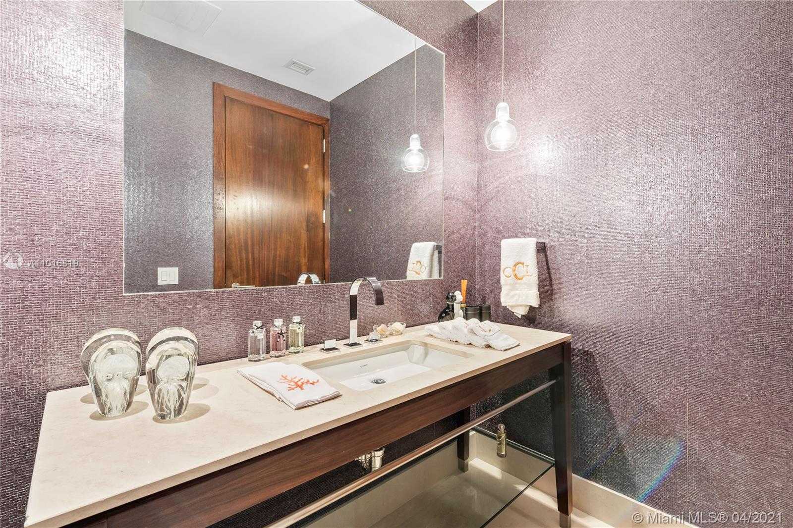 Small Image of 800 SOUTH POINTE DR #604, Miami Beach Number 41