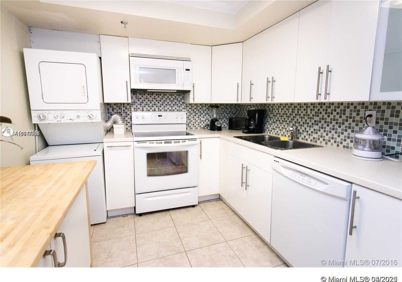 Small Image of 290 174th St, Sunny Isles Beach, FL 33160, USA Number 3