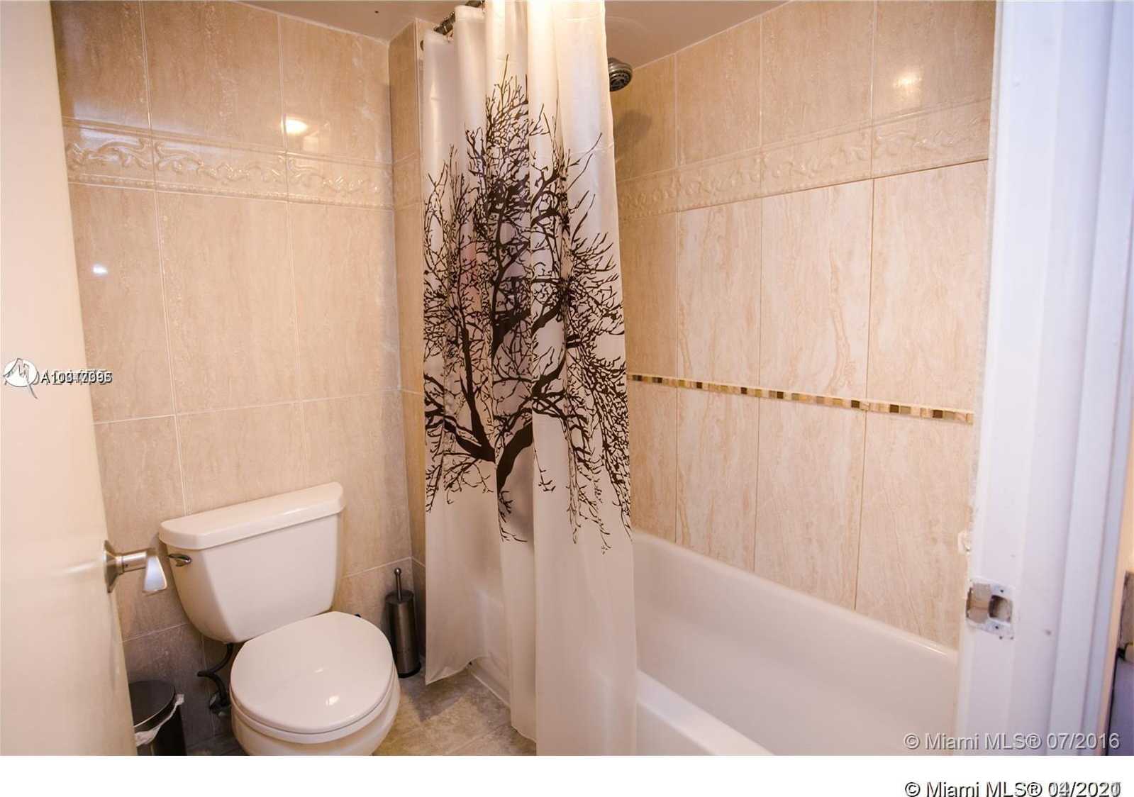 Small Image of 290 174th St, Sunny Isles Beach, FL 33160, USA Number 6
