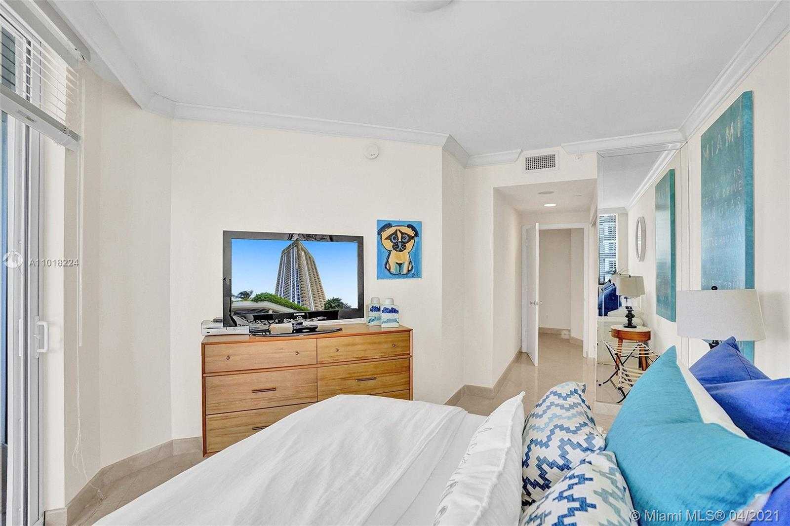 Small Image of 4779 COLLINS AVE #2104, Miami Beach Number 36