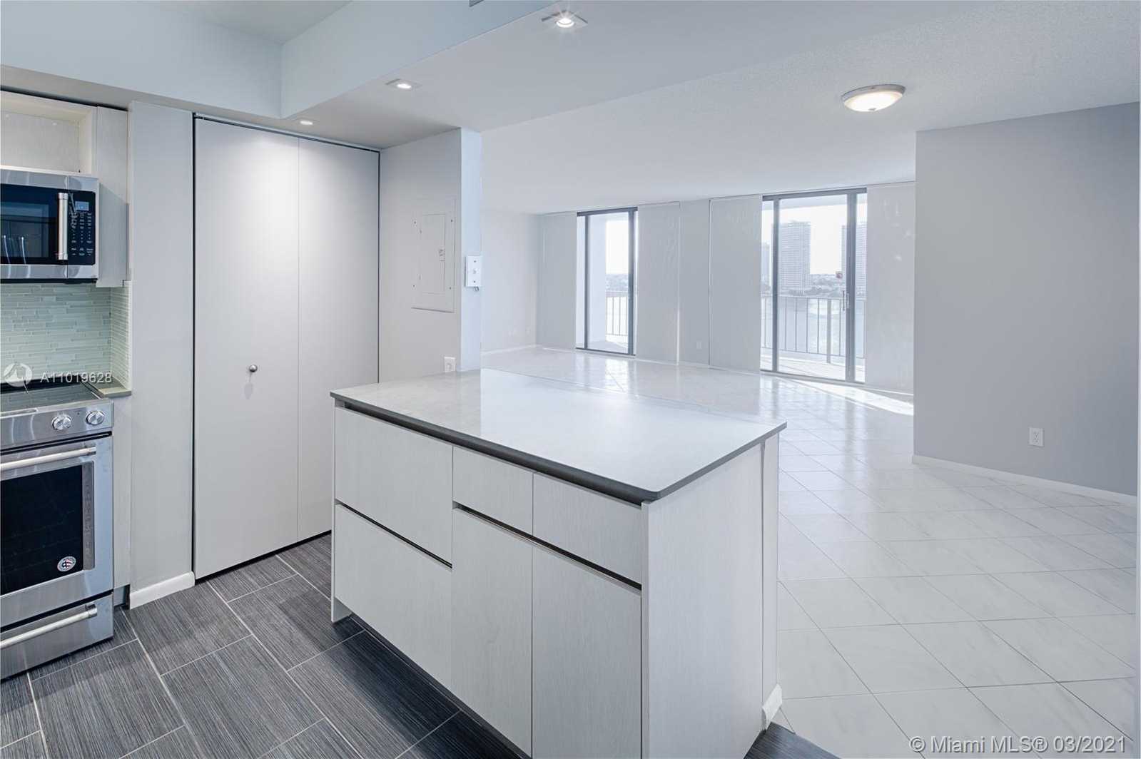 Small Image of 17720 NORTH BAY RD #1105, Sunny Isles Beach Number 10