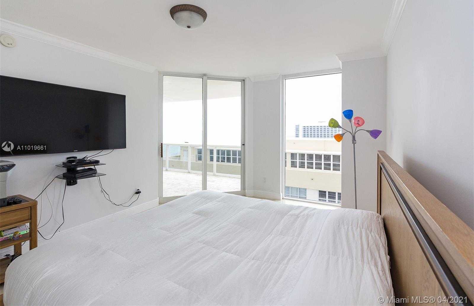 Small Image of 4775 COLLINS AVE #1904, Miami Beach Number 12