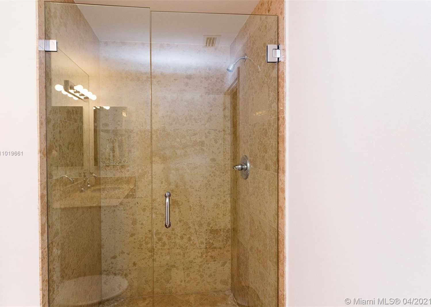 Small Image of 4775 COLLINS AVE #1904, Miami Beach Number 14