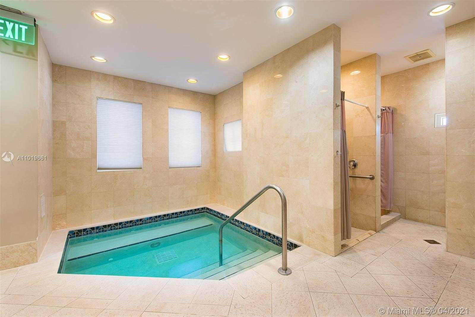 Small Image of 4775 COLLINS AVE #1904, Miami Beach Number 17