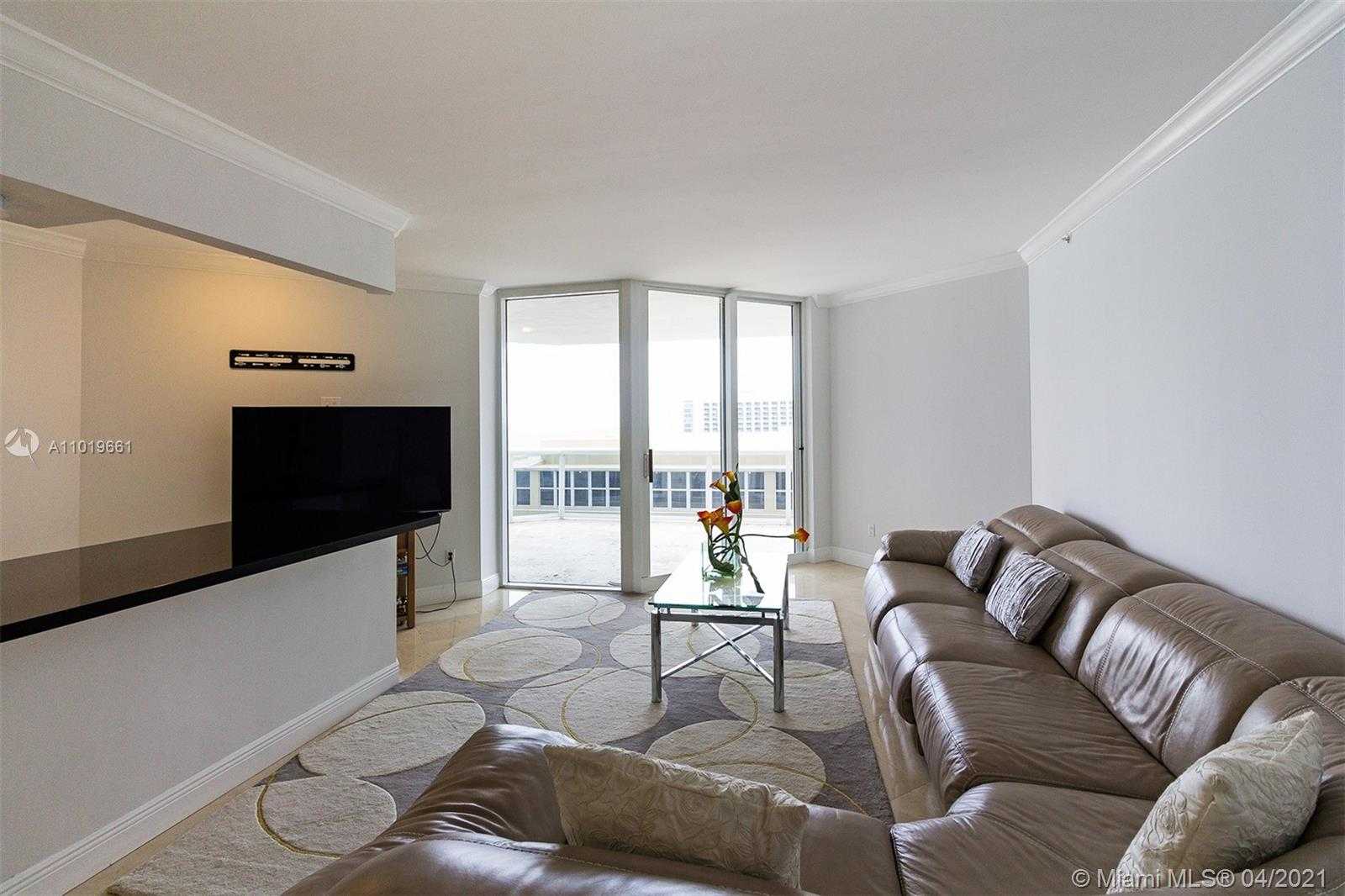 Small Image of 4775 COLLINS AVE #1904, Miami Beach Number 5