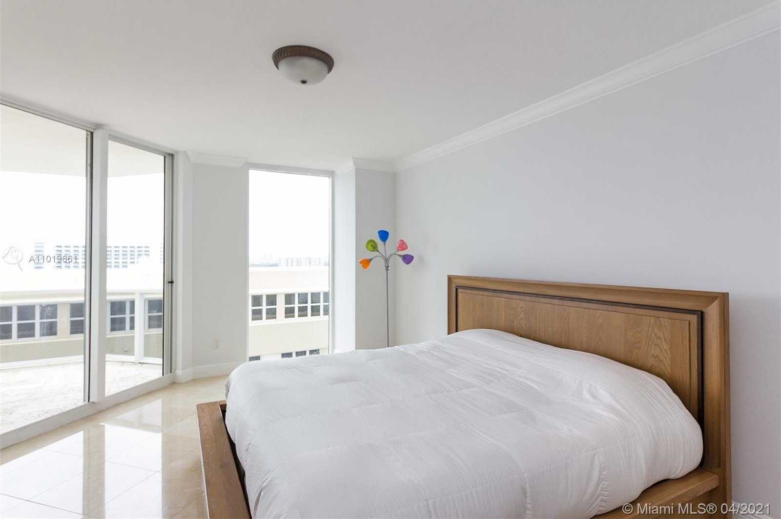Small Image of 4775 COLLINS AVE #1904, Miami Beach Number 8