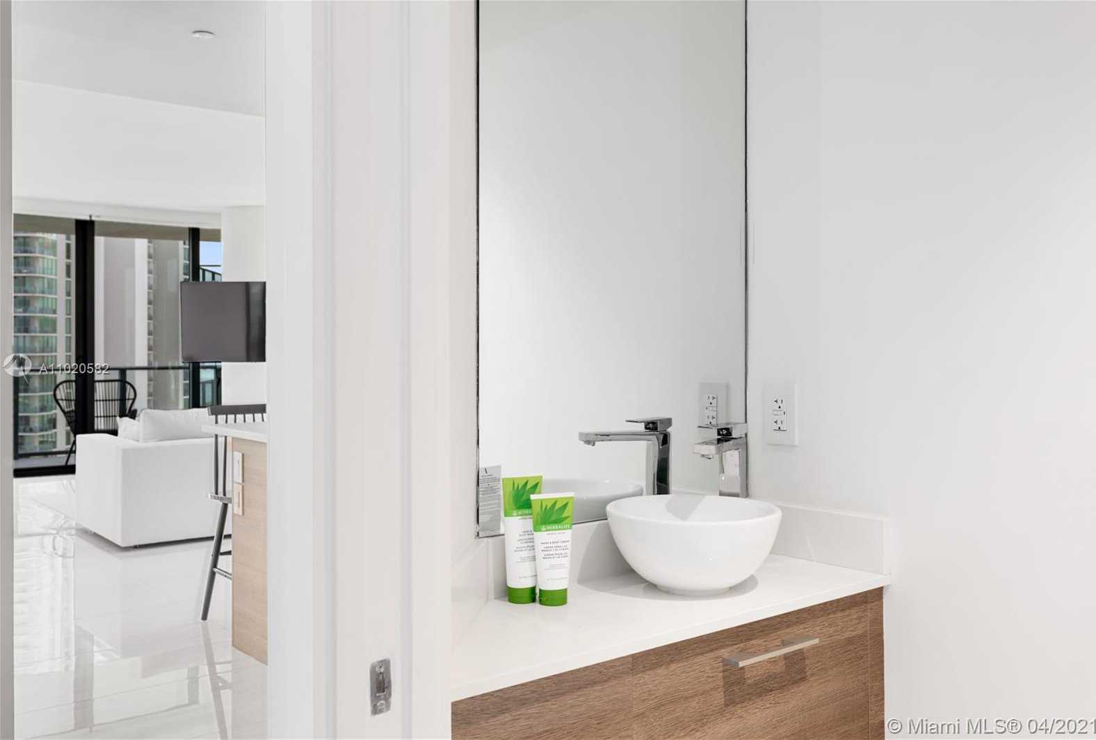 Small Image of 650 NORTH EAST 32ND ST #1501, Miami Number 19