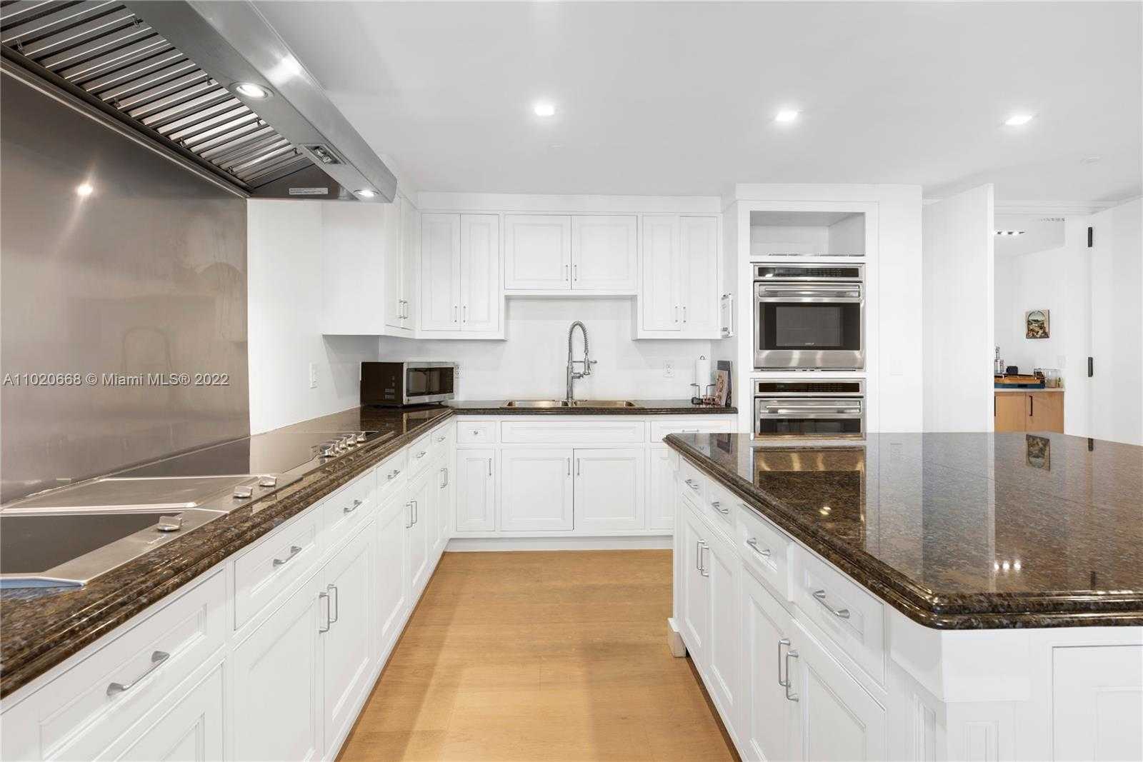 Small Image of 7954 FISHER ISLAND DR #7954, Miami Beach Number 44