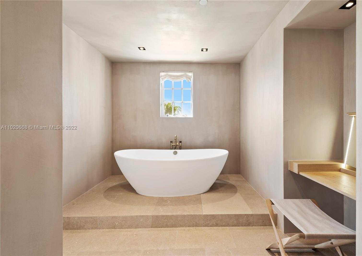 Small Image of 7954 FISHER ISLAND DR #7954, Miami Beach Number 56