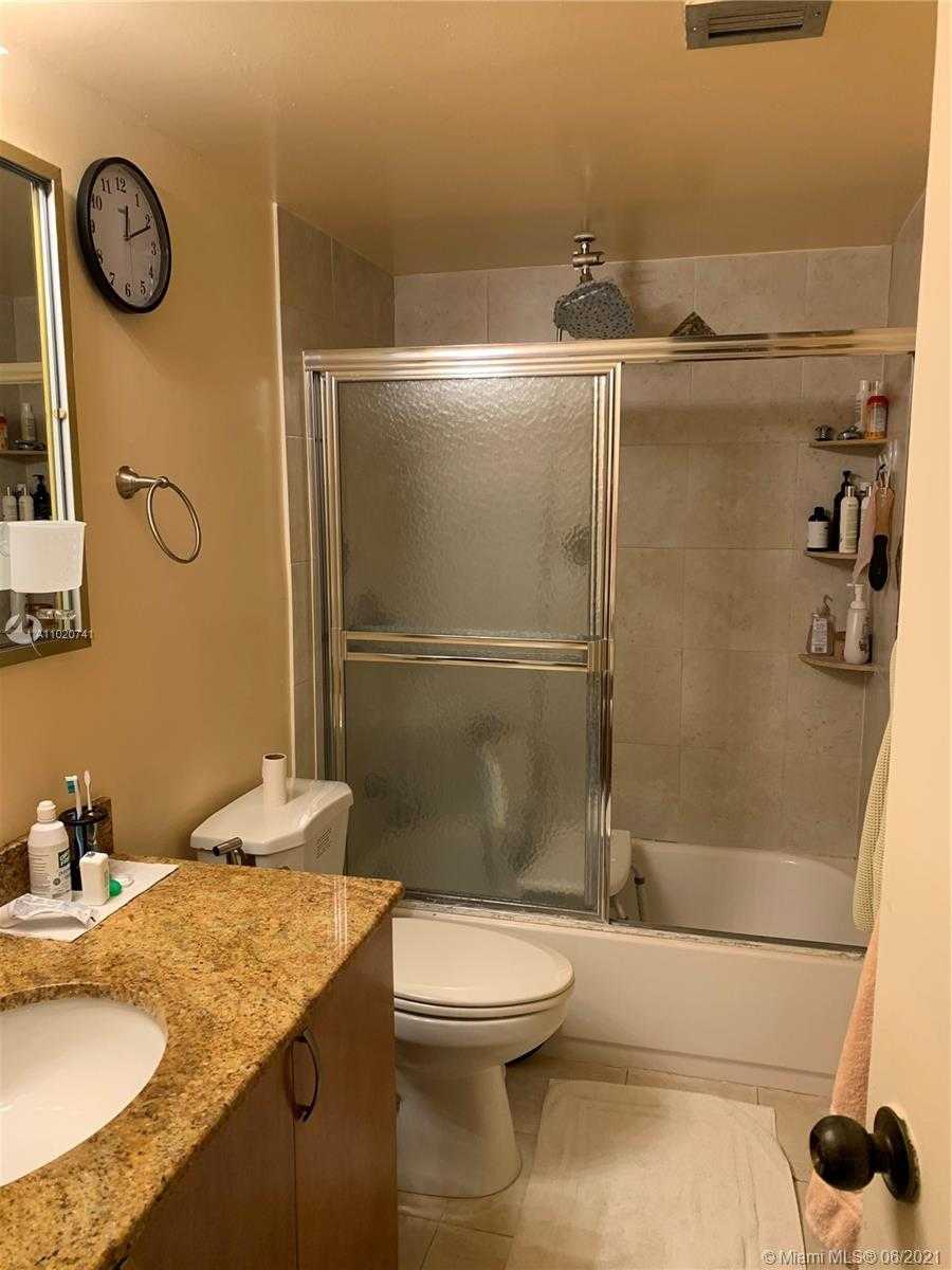 Small Image of 2030 S Ocean Dr, Hallandale Beach, FL 33009, USA Number 13