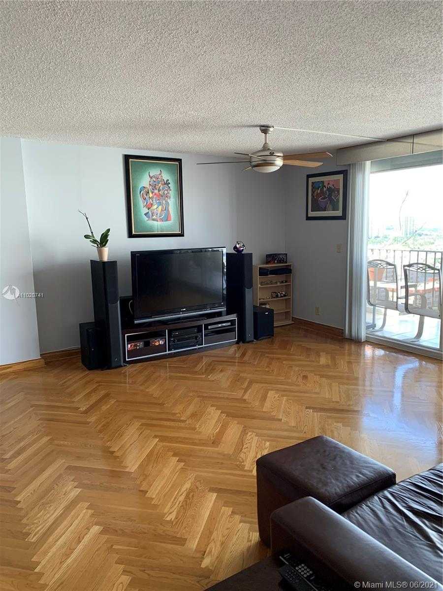 Small Image of 2030 S Ocean Dr, Hallandale Beach, FL 33009, USA Number 3