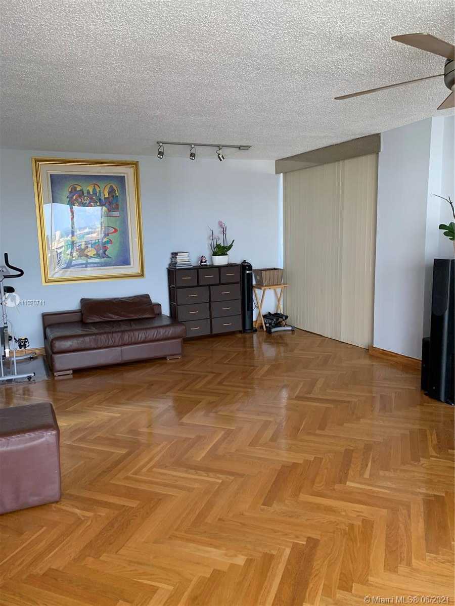Small Image of 2030 S Ocean Dr, Hallandale Beach, FL 33009, USA Number 4