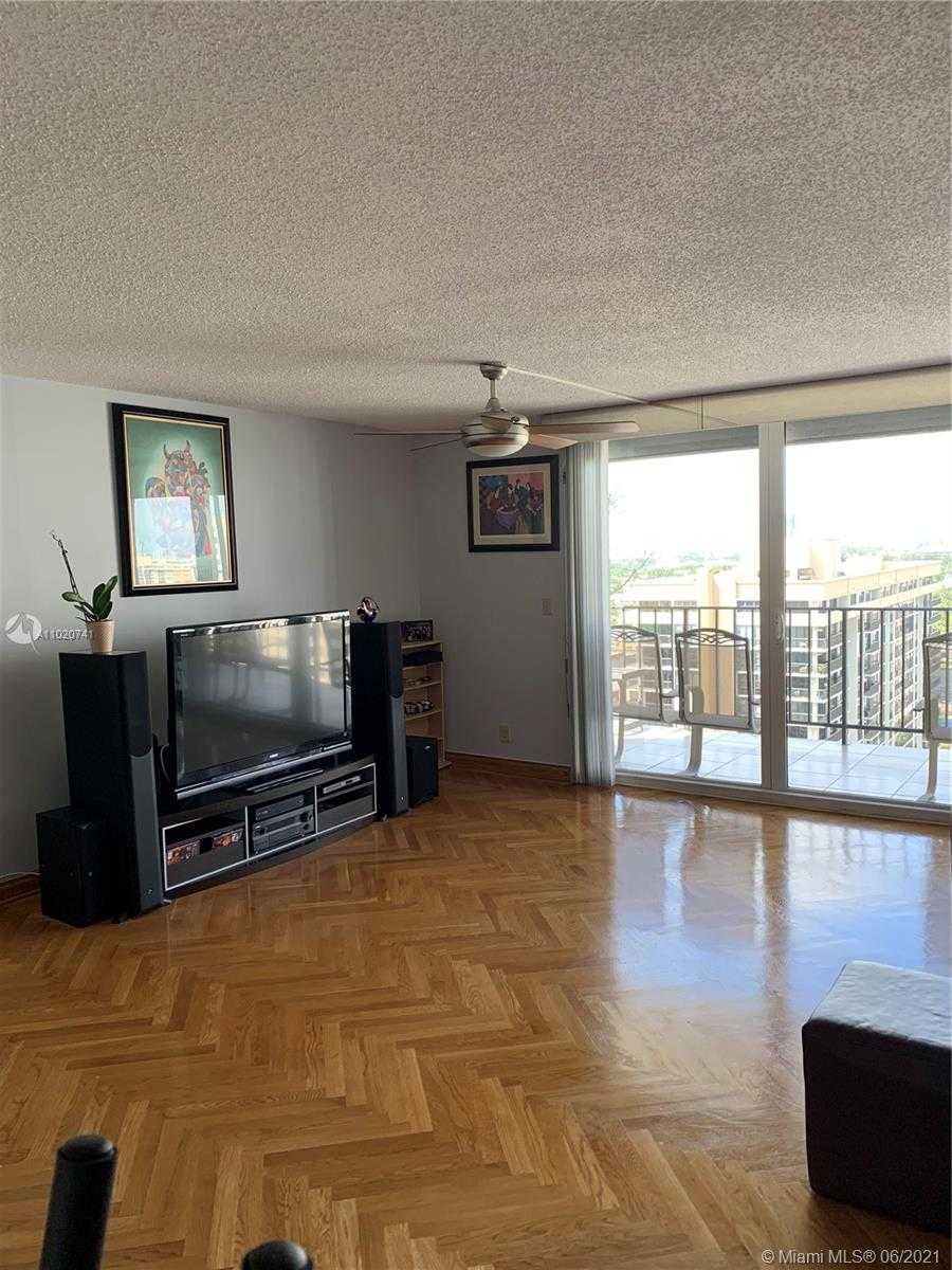 Small Image of 2030 S Ocean Dr, Hallandale Beach, FL 33009, USA Number 5