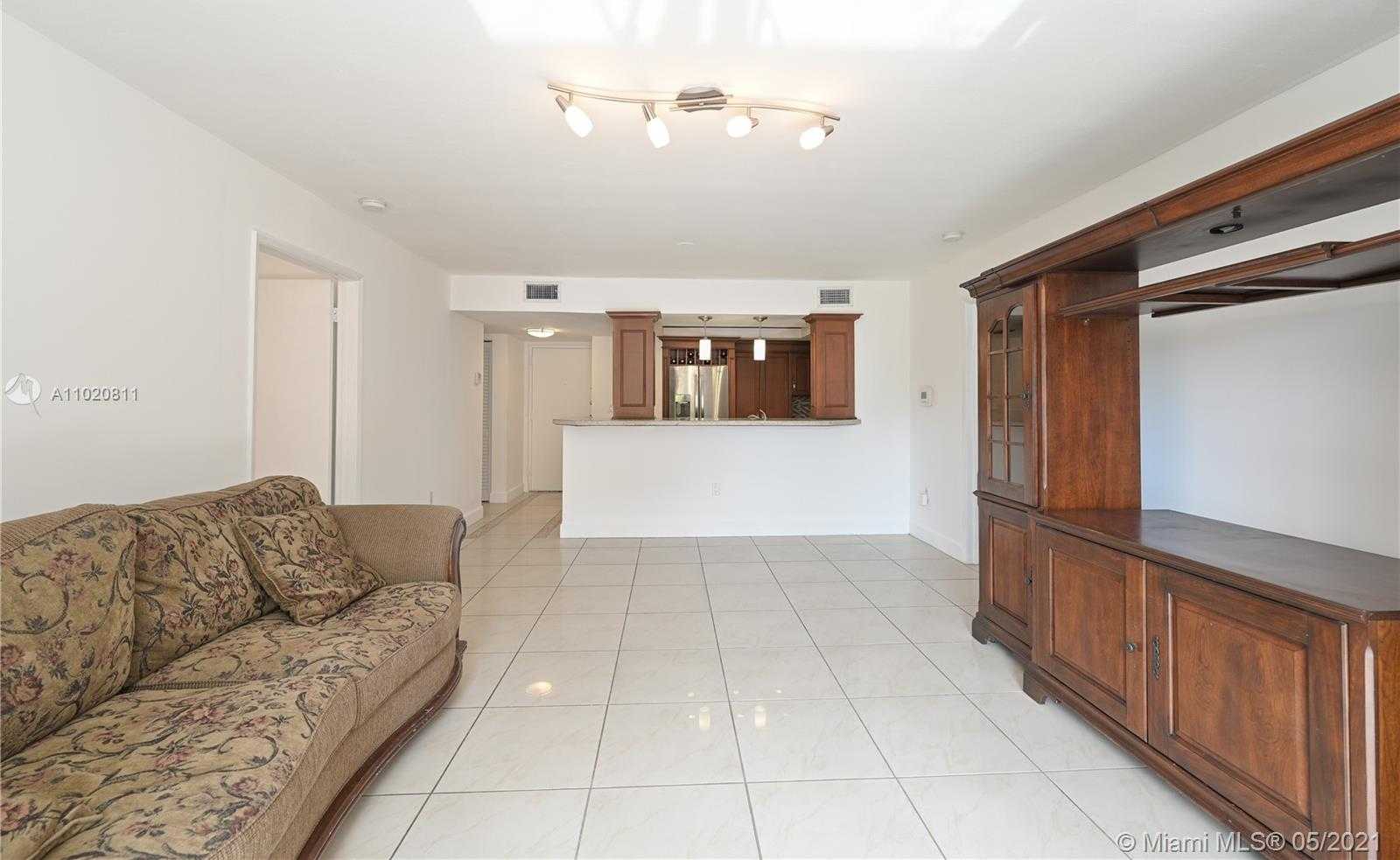 Small Image of 1 ALHAMBRA CIR #205, Coral Gables Number 6