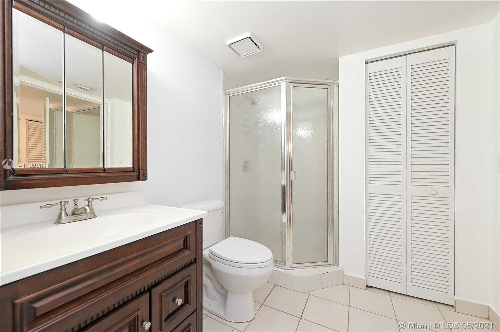 Small Image of 1 ALHAMBRA CIR #205, Coral Gables Number 9
